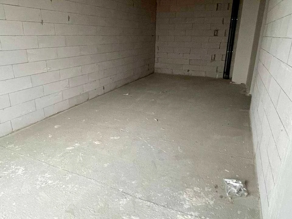 Apartment. Ivano-Frankivsk, Yevhena Konovaltsa St.