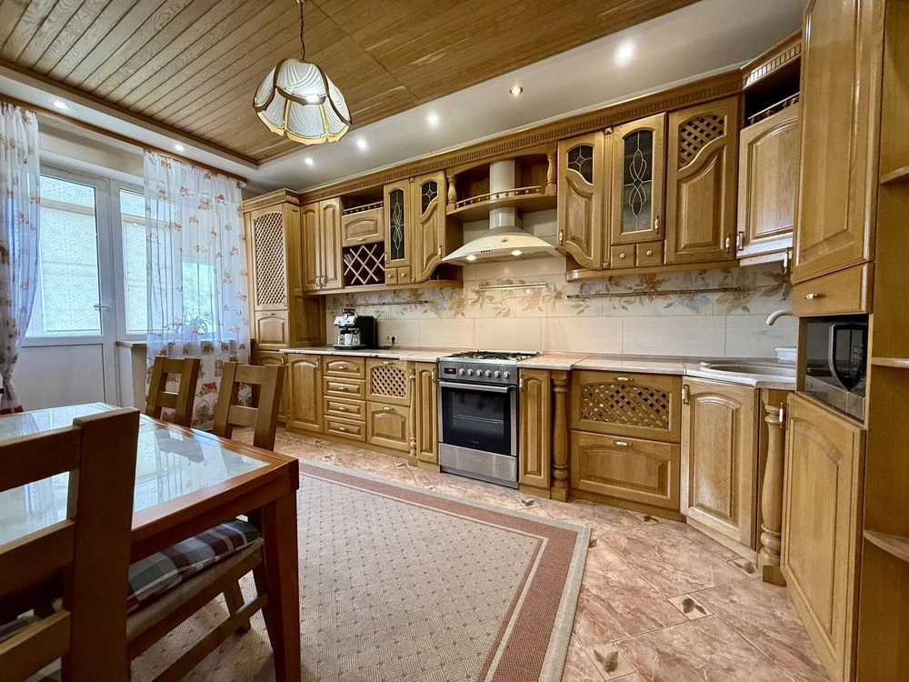 5k apartment for sale in the CENTER of the city!