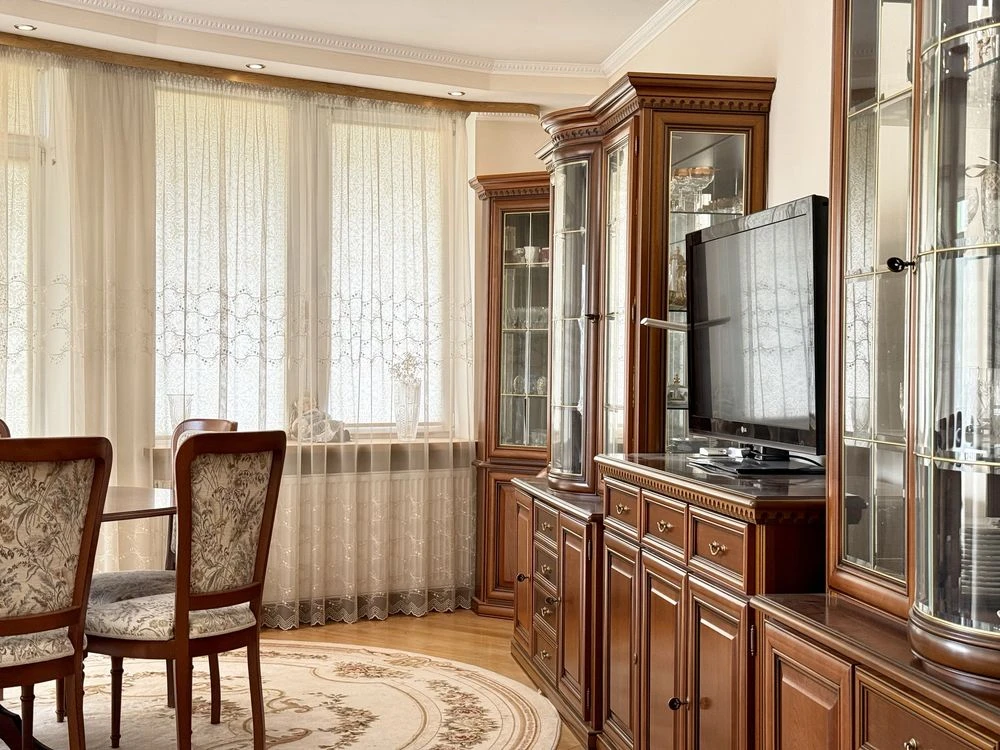 5k apartment for sale in the CENTER of the city!