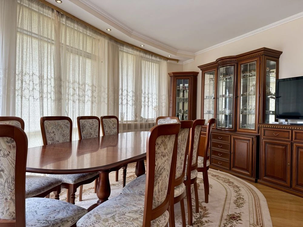 5k apartment for sale in the CENTER of the city!
