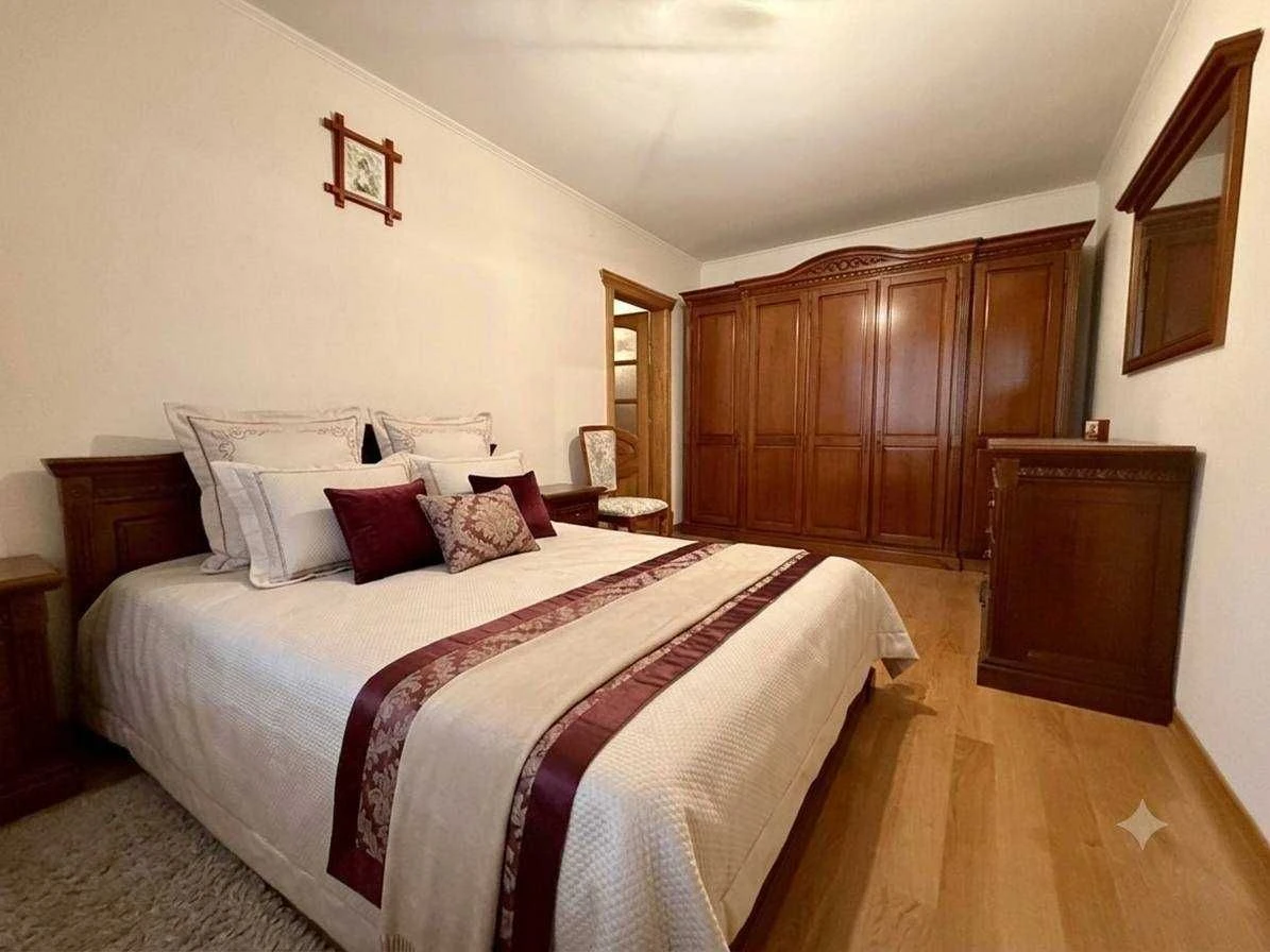 5k apartment for sale in the CENTER of the city!