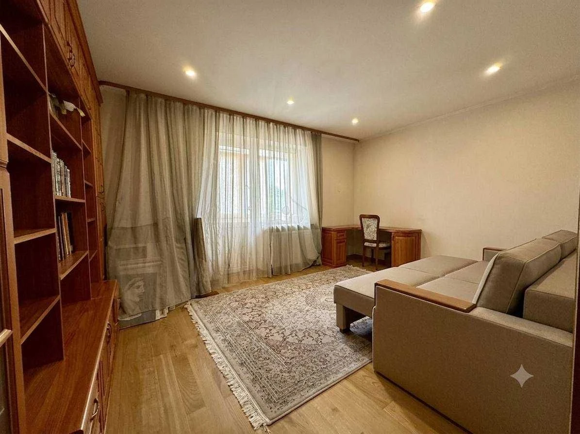 5k apartment for sale in the CENTER of the city!