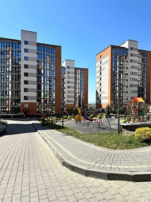 Трикімнатна квартира в жк Соборне по вигідній ціні