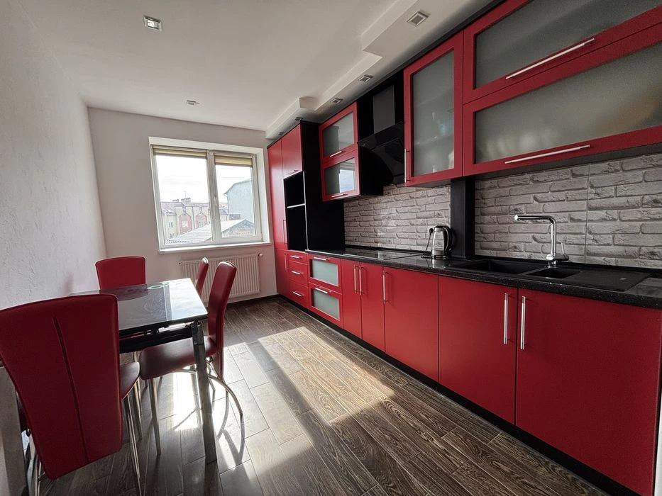 Продаж 2км-квартира 70 м². Федьковича. Ремонт. Меблі. Технік