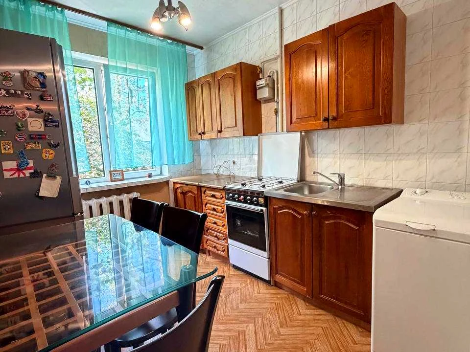 Квартира. Киев, Митрополита Василия Липковского ул. (Урицк