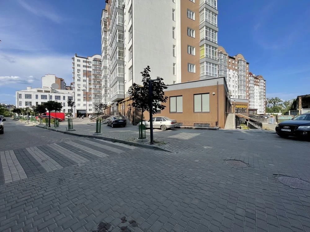 Продаж три кімнатної квартири із ремонтом у центрі Івано-Фра