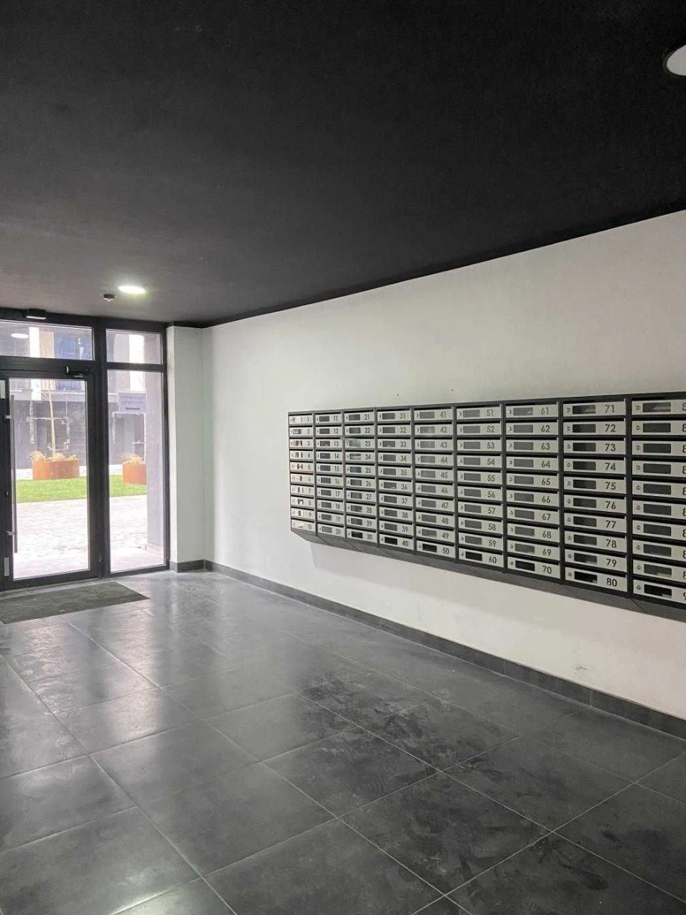 Здана Паркова Алея/ 3кімн 950за м2