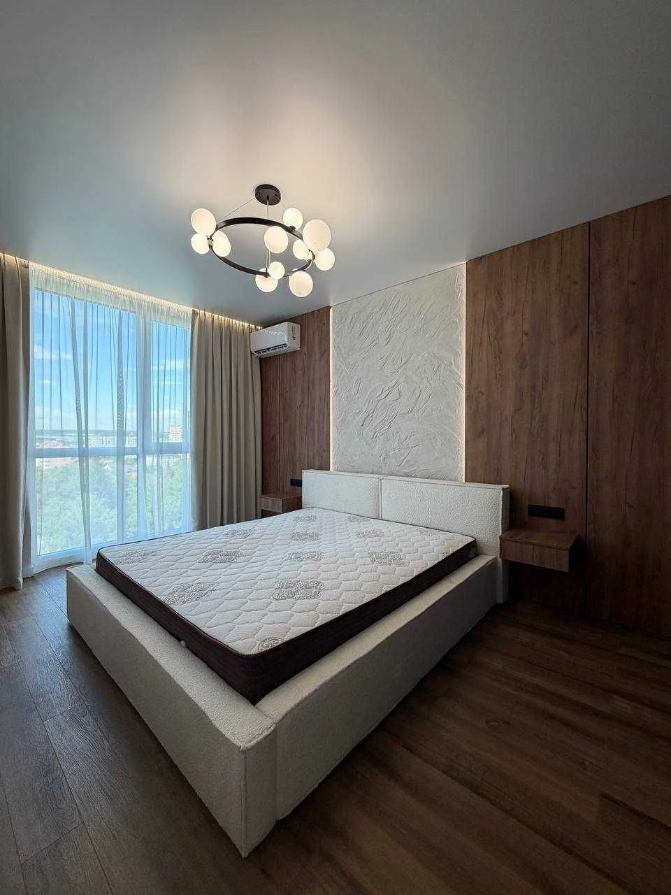 Sale of a stylish 2-room apartment with renovation in the residential complex "Quarter No. 5"
