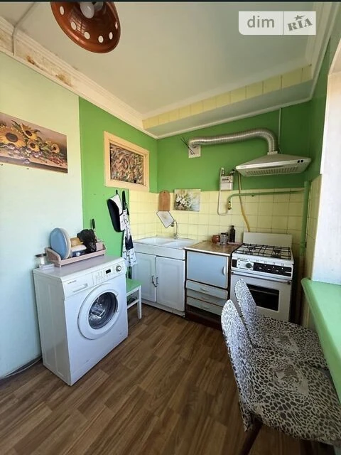 Sale of 2-room apartment 44.6 sq. m. on Mykola Mikhnovsky Blvd. 28