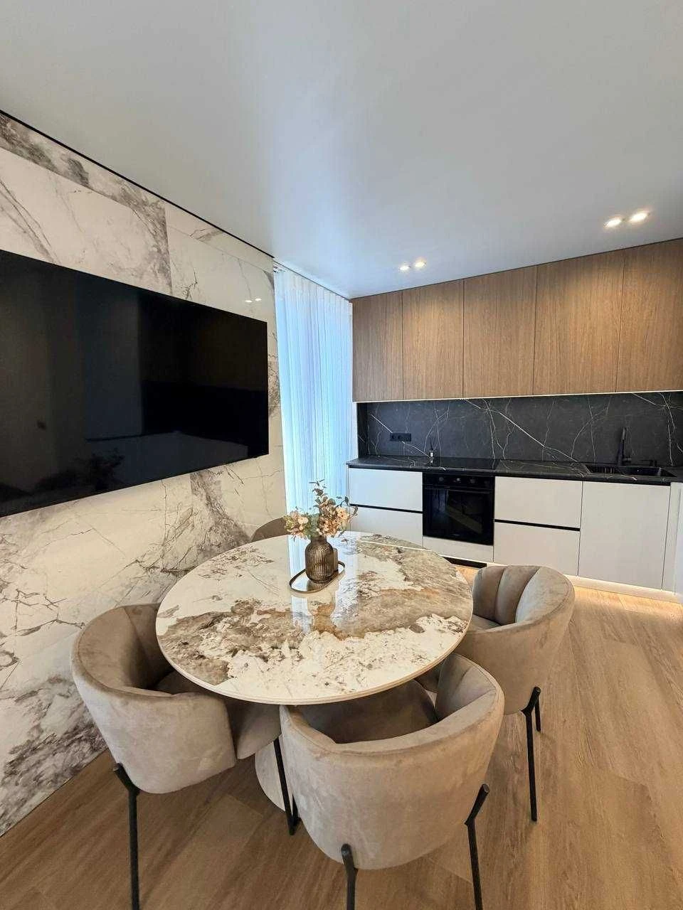 Продаж 2-кімнатної квартири в ЖК "Manhattan Up"