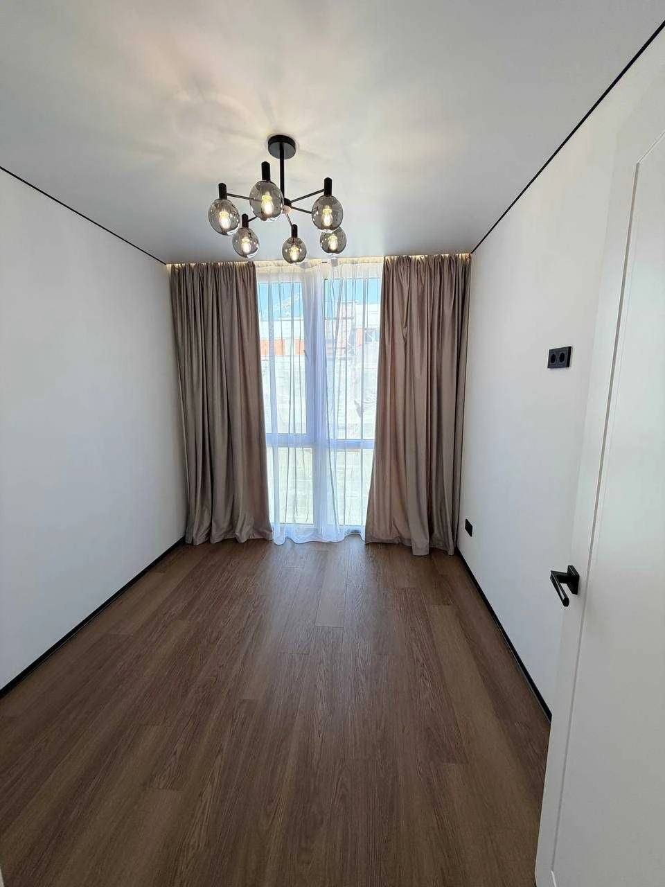 Продаж 2-кімнатної квартири в ЖК "Manhattan Up"