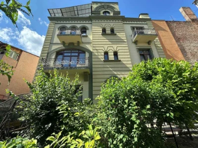 Ексклюзивна багаторівнева квартира 377,6 м² біля парку Шевче