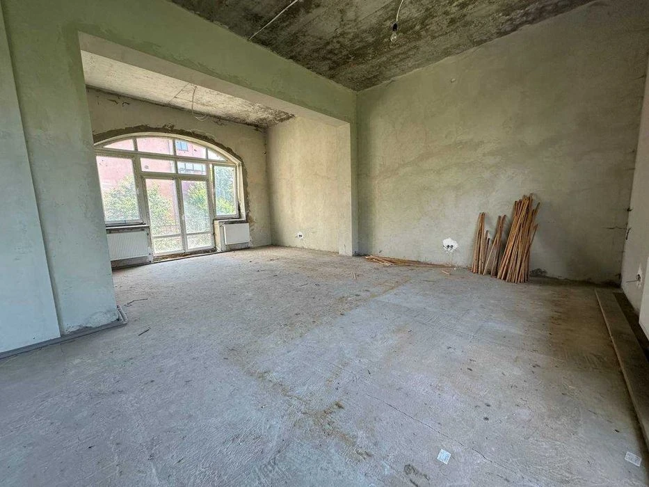 Ексклюзивна багаторівнева квартира 377,6 м² біля парку Шевче