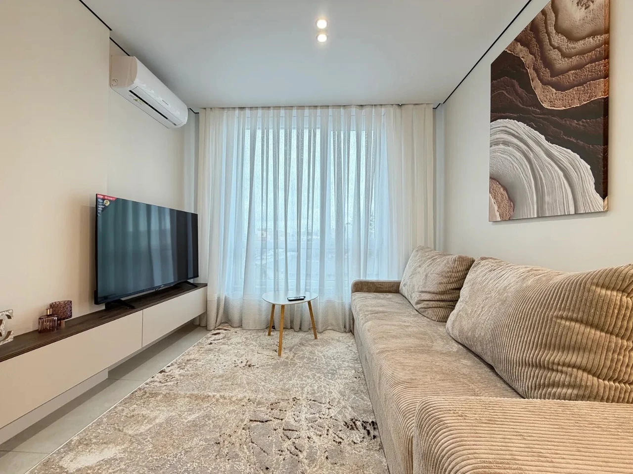 Two-room apartment in the center with a balcony in a prestigious residential area