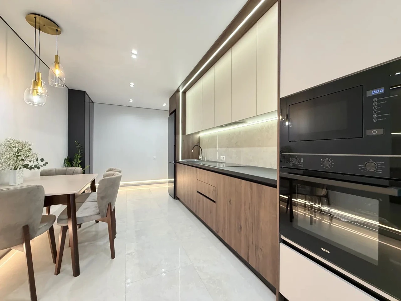 Two-room apartment in the center with a balcony in a prestigious residential area