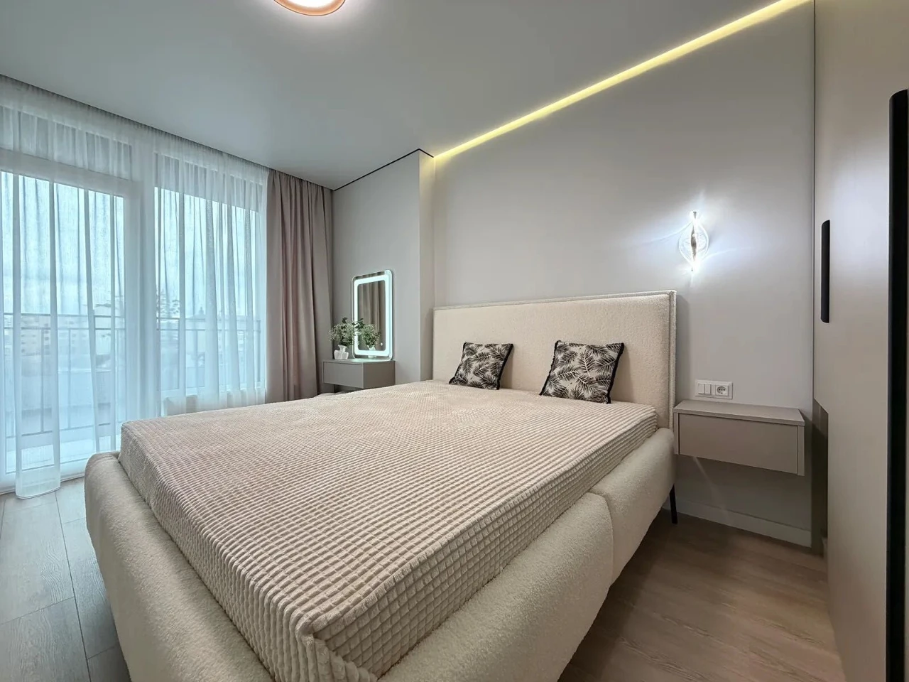Two-room apartment in the center with a balcony in a prestigious residential area