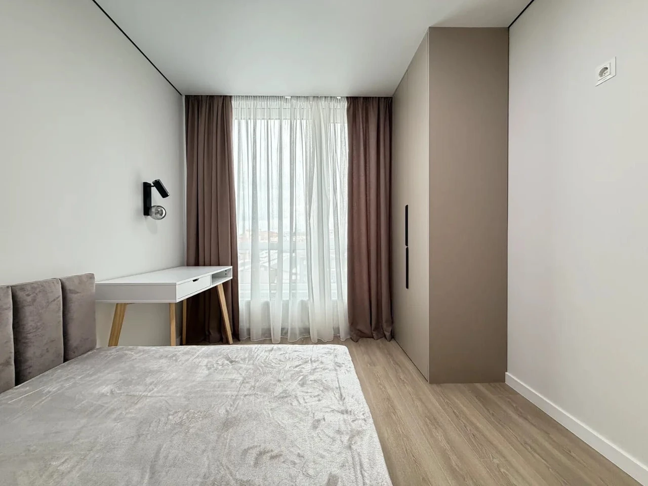 Two-room apartment in the center with a balcony in a prestigious residential area