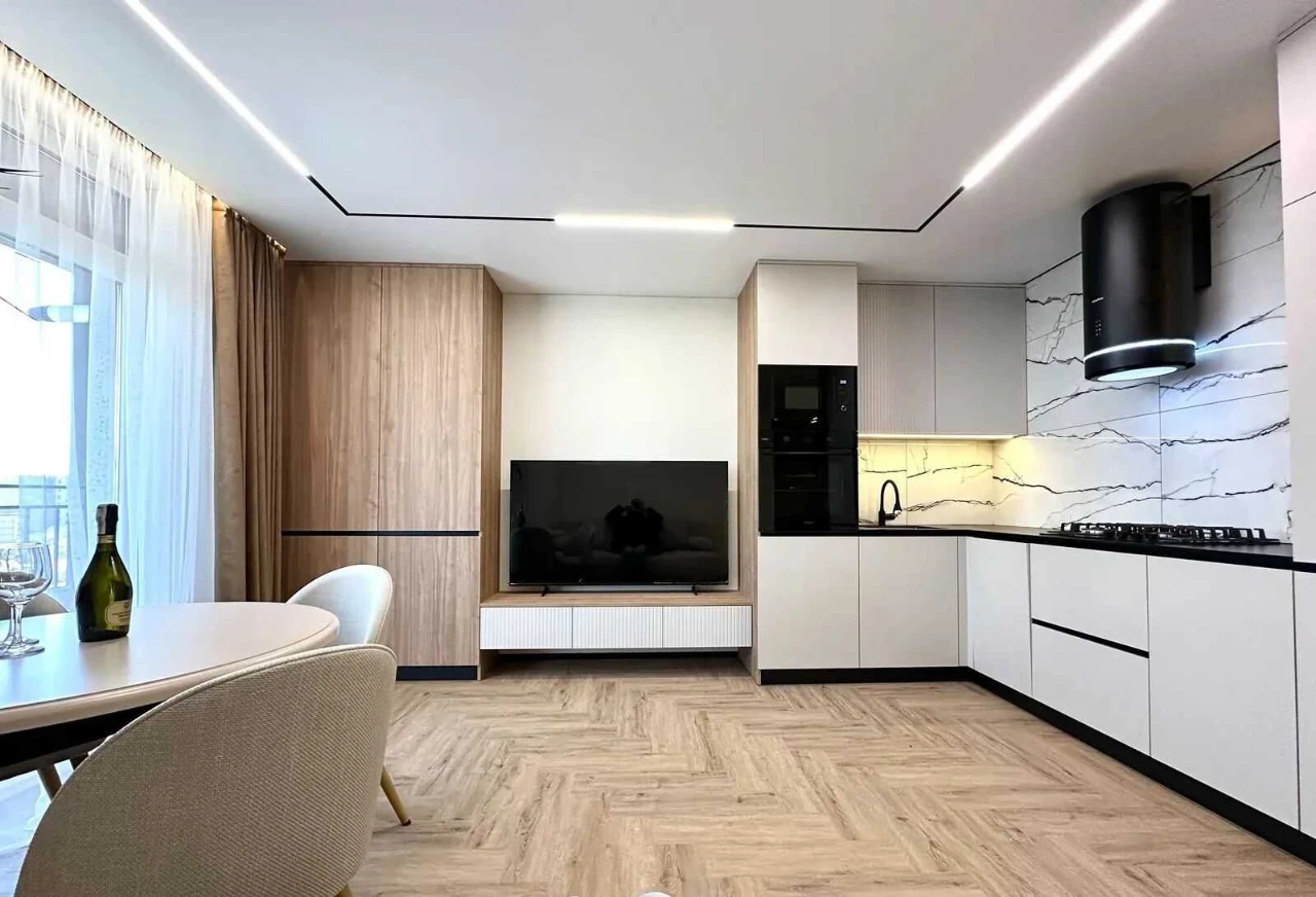 Sale of a stylish 1-room apartment + kitchen-living room in the Family P residential complex