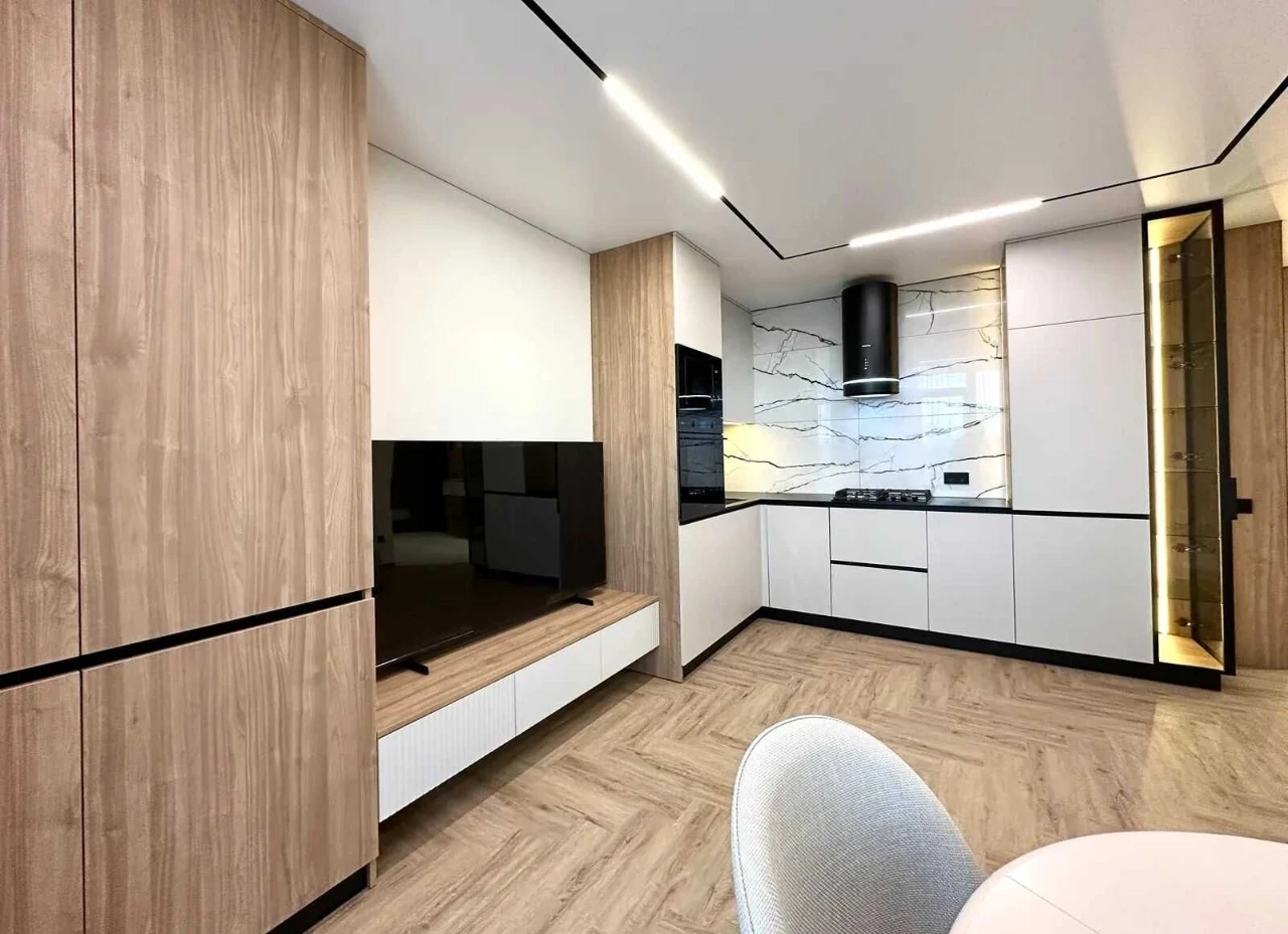 Sale of a stylish 1-room apartment + kitchen-living room in the Family P residential complex