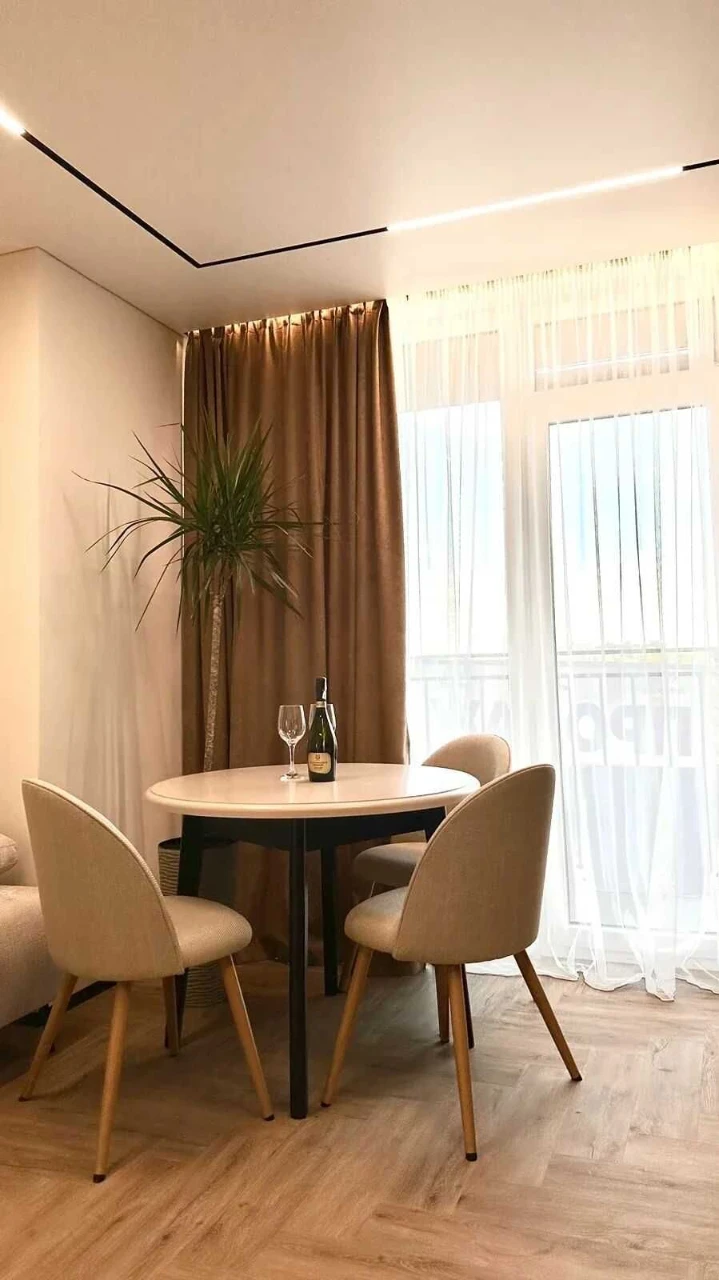 Sale of a stylish 1-room apartment + kitchen-living room in the Family P residential complex