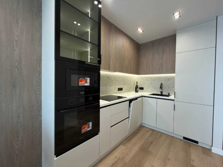 Продажа 1 ком квартиры рядом озера и центра, 3 этаж, без к