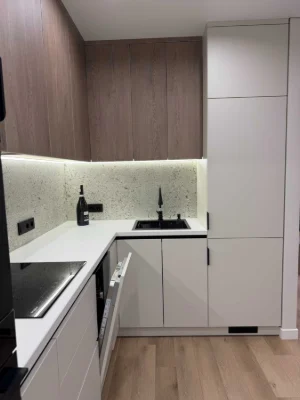 Продажа 1 ком квартиры рядом озера и центра, 3 этаж, без к