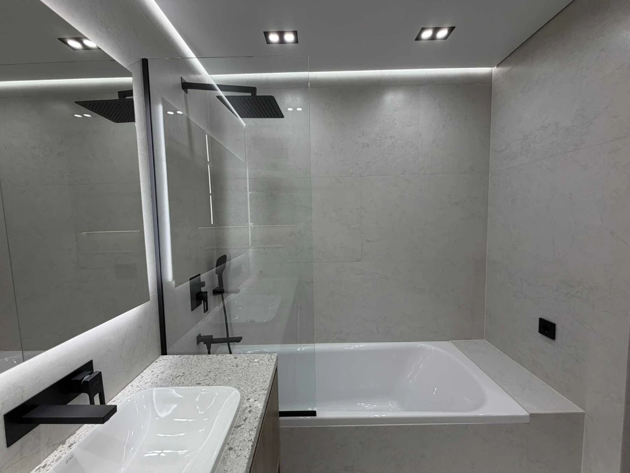 Продажа 1 ком квартиры рядом озера и центра, 3 этаж, без к