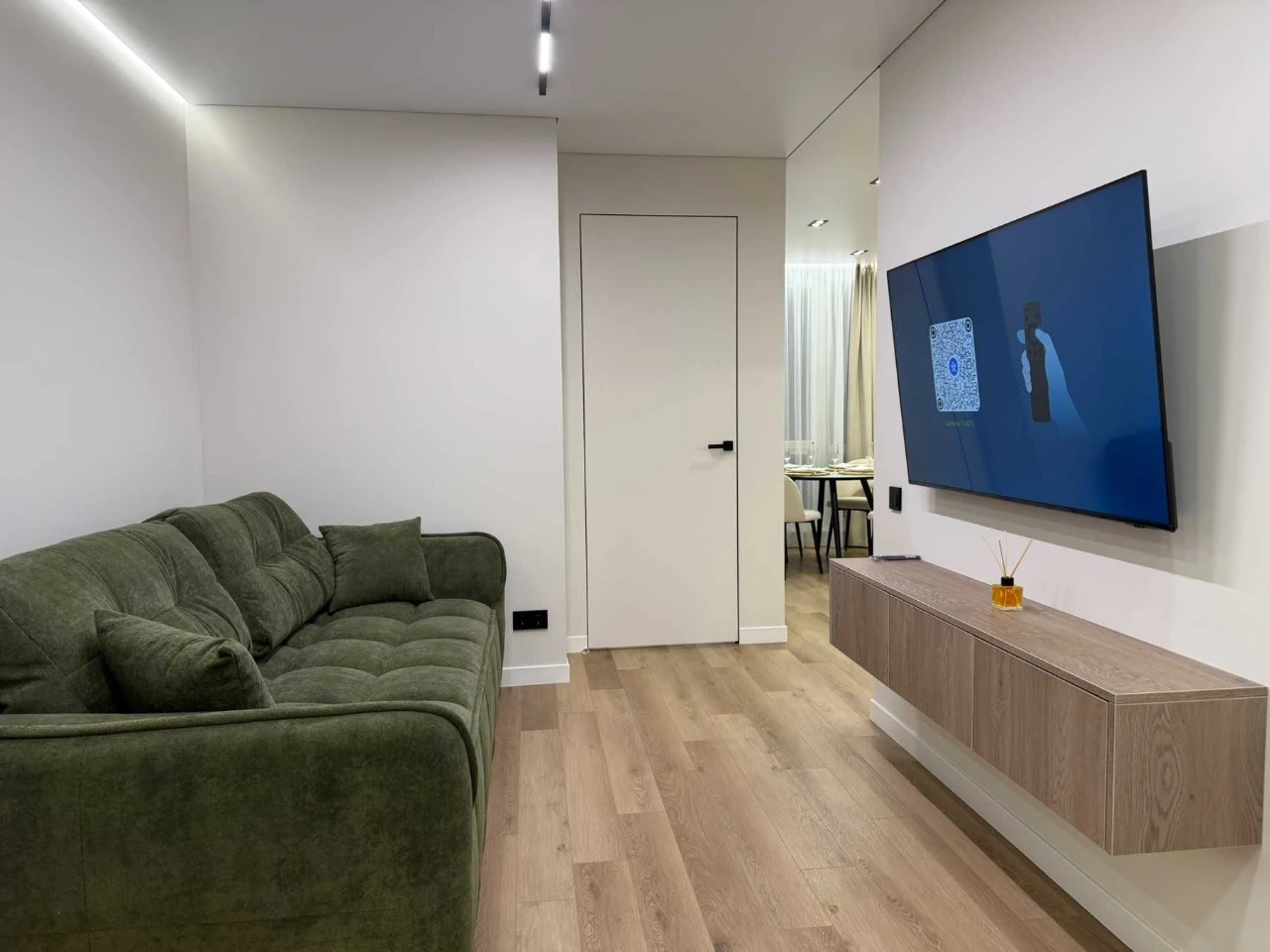 Продажа 1 ком квартиры рядом озера и центра, 3 этаж, без к