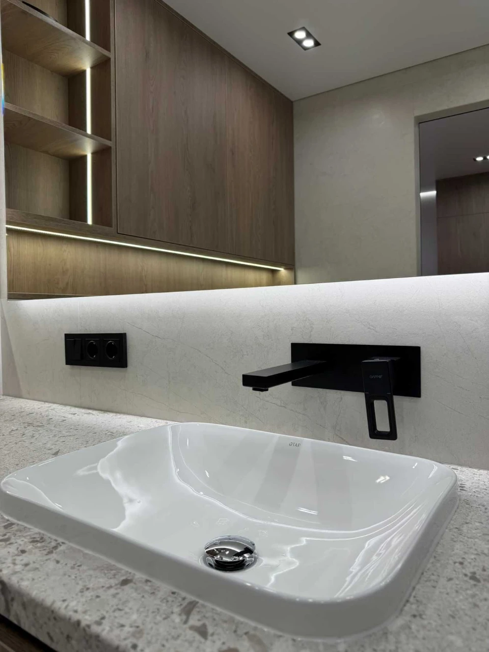 Продажа 1 ком квартиры рядом озера и центра, 3 этаж, без к