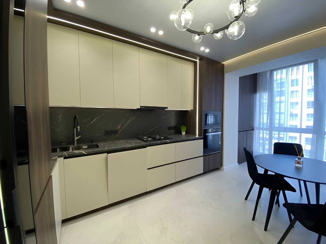 Sale of a 2-room apartment with renovation in a new residential complex