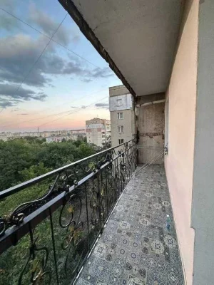 Продаж великої 3 кімнатної вул. Галицька