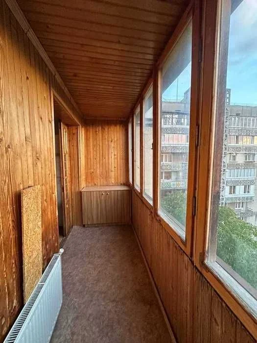 Продаж великої 3 кімнатної вул. Галицька