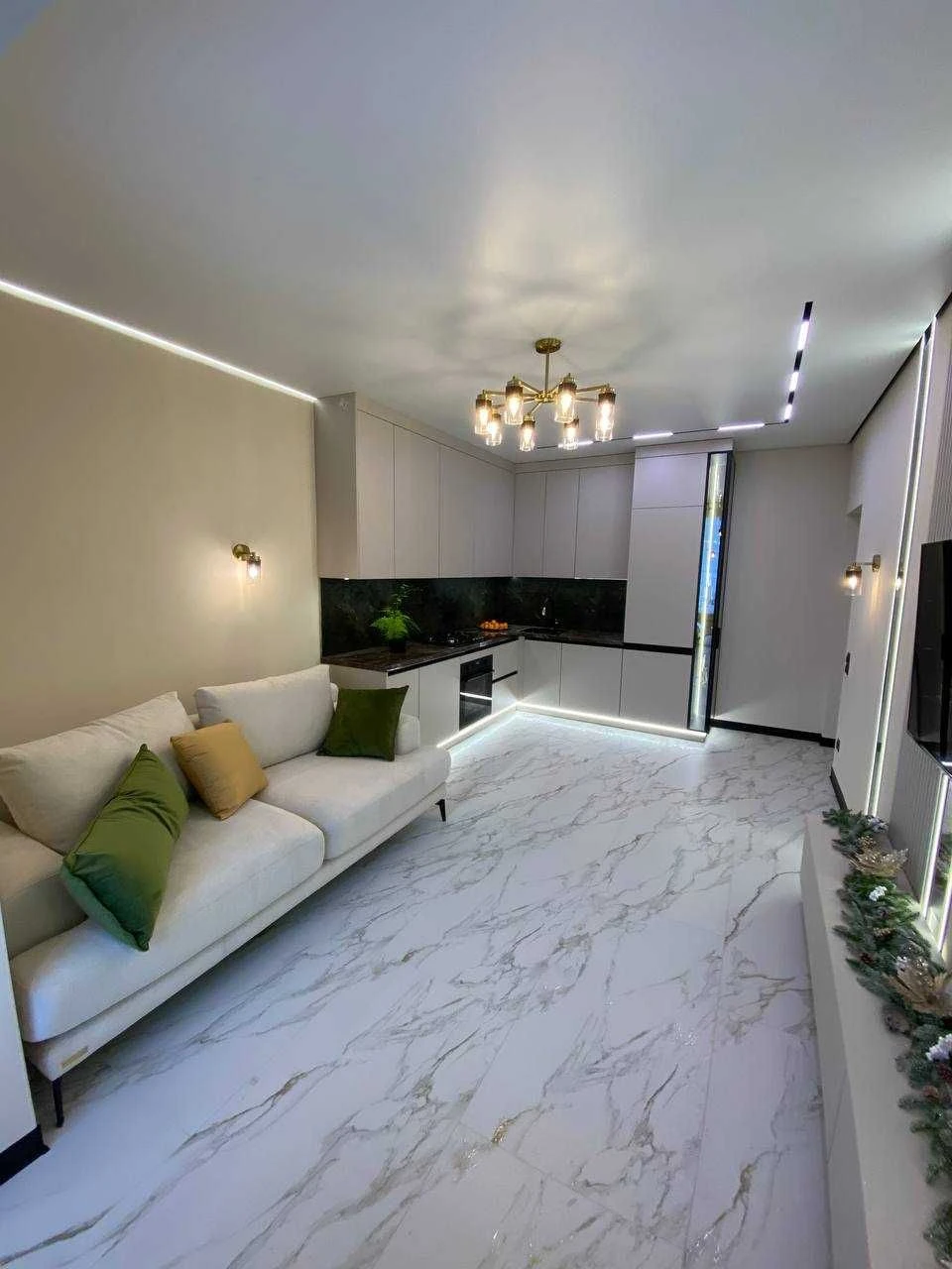Sale of a stylish 2-room apartment in the residential complex "Lypky"