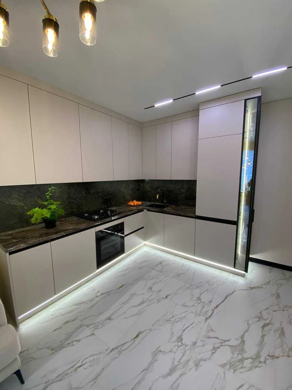 Sale of a stylish 2-room apartment in the residential complex "Lypky"