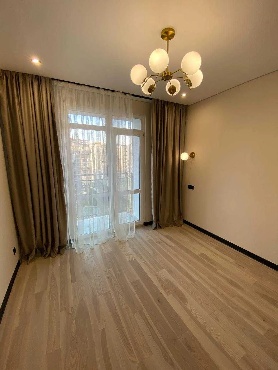 Sale of a stylish 2-room apartment in the residential complex "Lypky"
