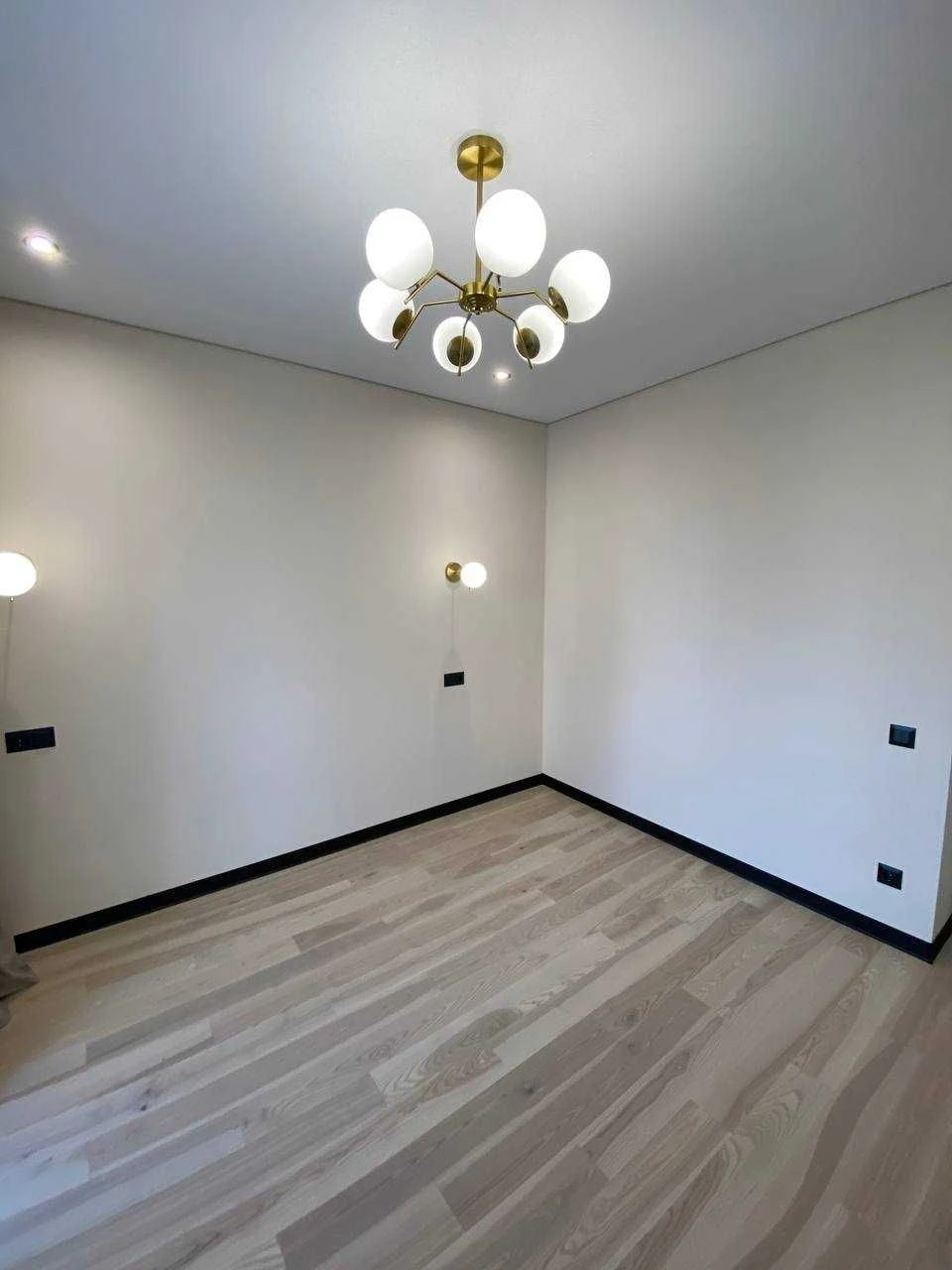 Sale of a stylish 2-room apartment in the residential complex "Lypky"