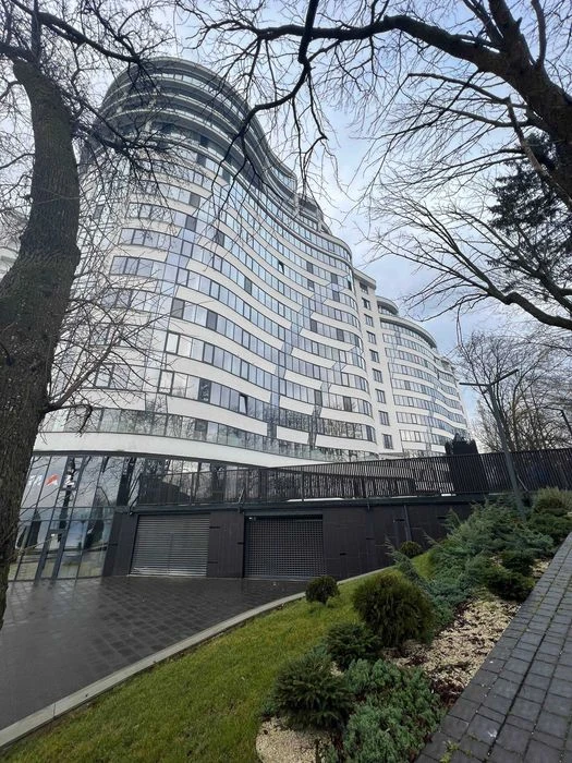 3-room apartment for sale in the Parus residential complex