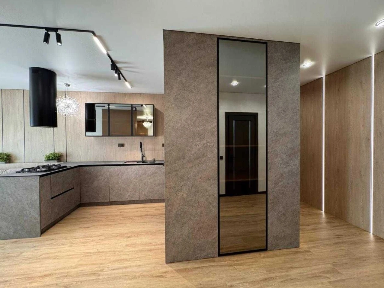 Sale of an exclusive 3-room apartment with designer renovation