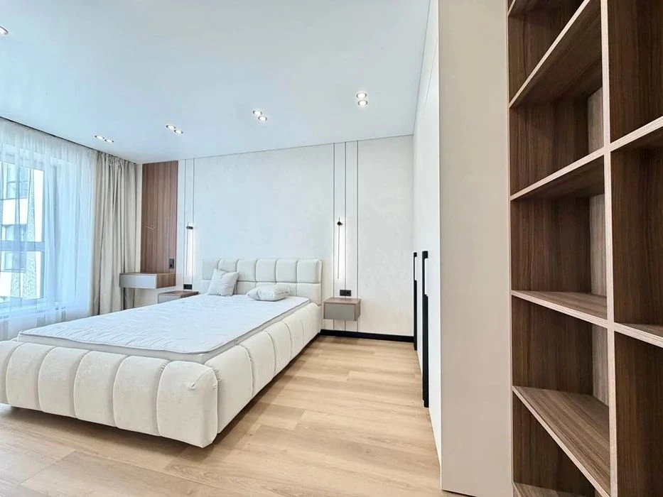 Luxurious 2-room apartment with a balcony in the residential complex Lipki 2