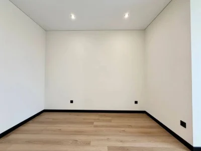 Luxurious 2-room apartment with a balcony in the residential complex Lipki 2