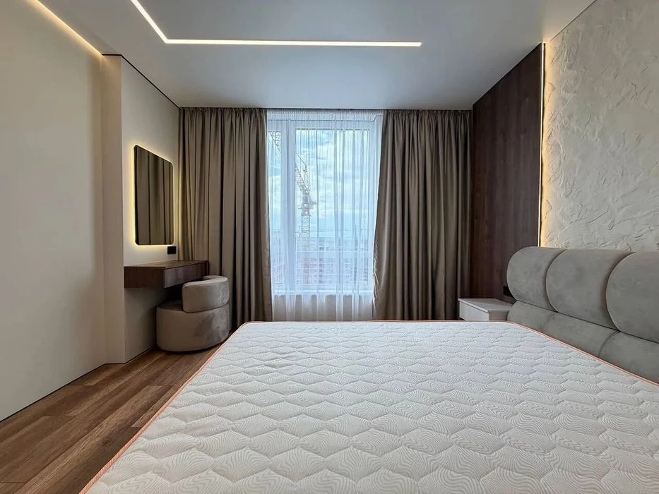 The cheapest one-room apartment in the Manhattan residential complex near the lake 45