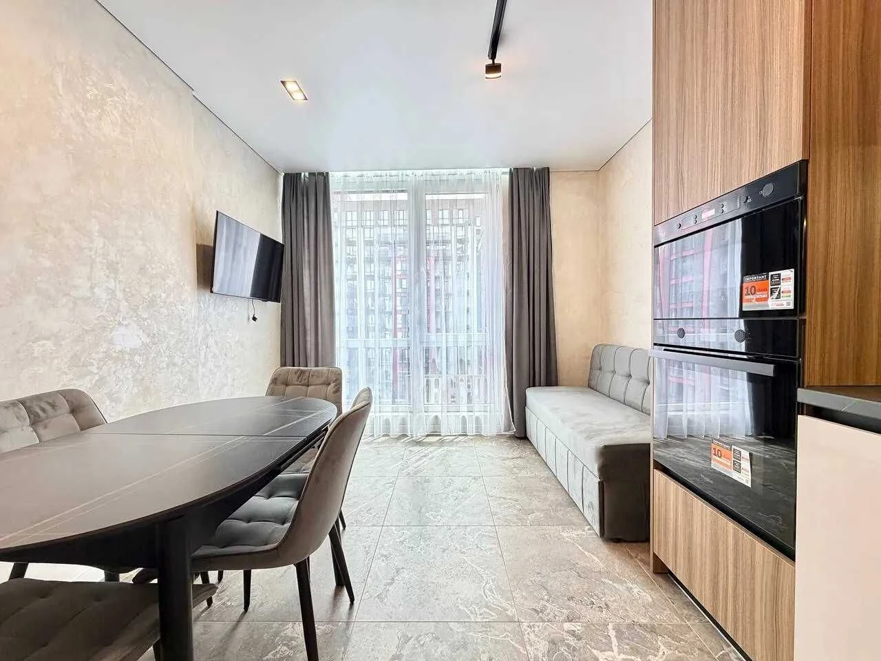 One-room apartment with renovation near the lake with a swimming pool on the ground floor