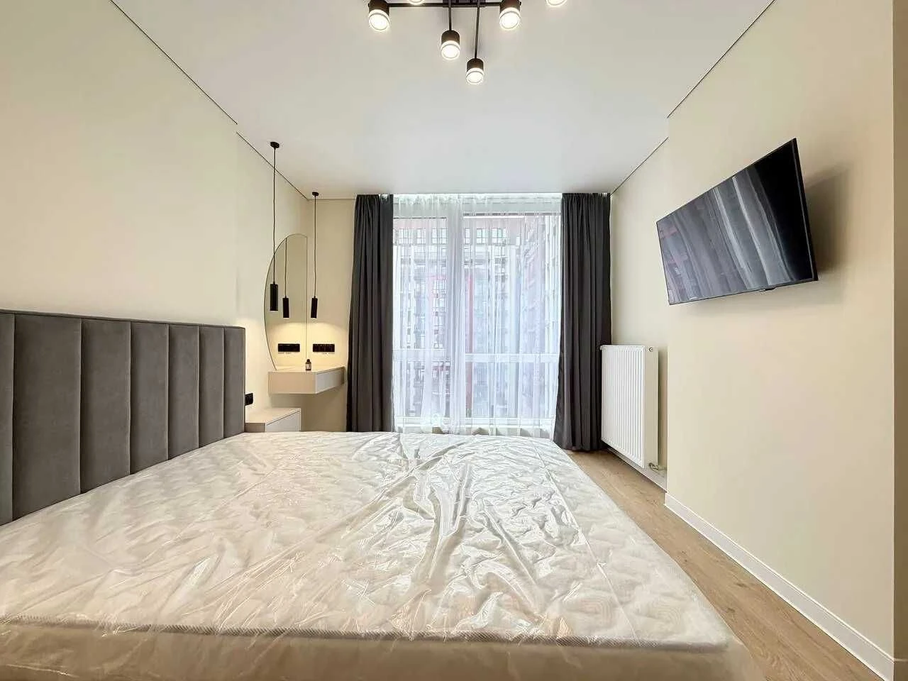 One-room apartment with renovation near the lake with a swimming pool on the ground floor