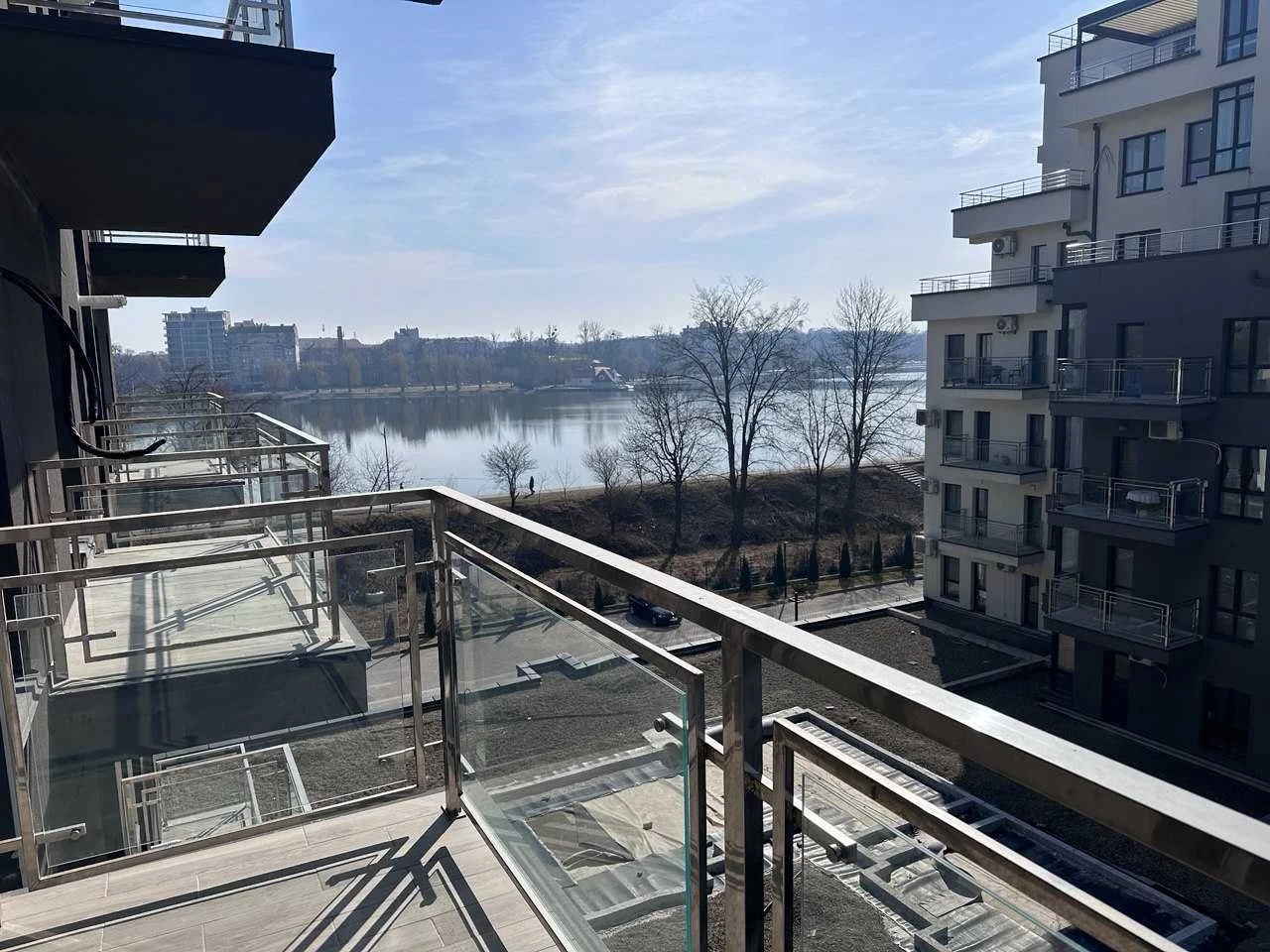 ВИДОВА 2 к. квартира ПРЕМІУМ-класу з терасою на березі Міськ