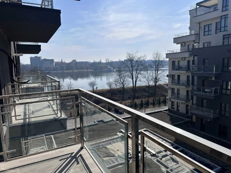 ВИДОВА 2 к. квартира ПРЕМІУМ-класу з терасою на березі Міськ