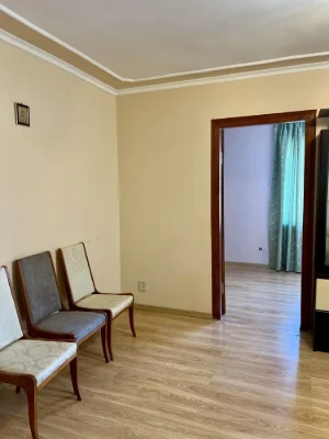 Центр 2кім 47м на 3 пов, індивідуальне опалення, цегляний бу
