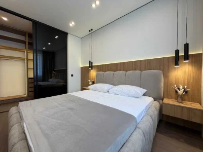 One-room apartment with a studio kitchen with expensive renovation!
