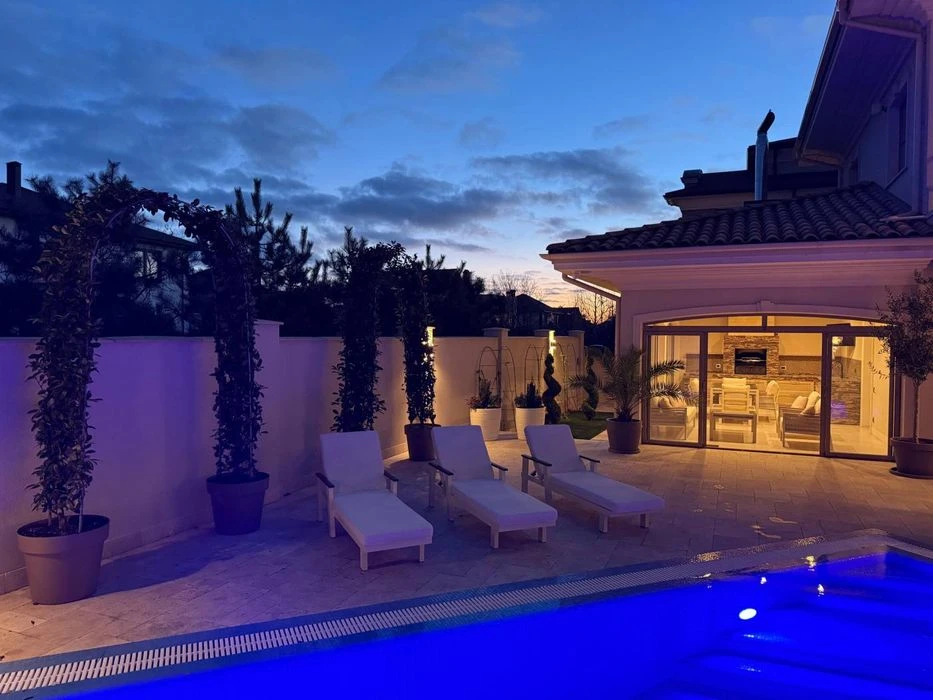 A stylish residence by the sea. Sauvignon