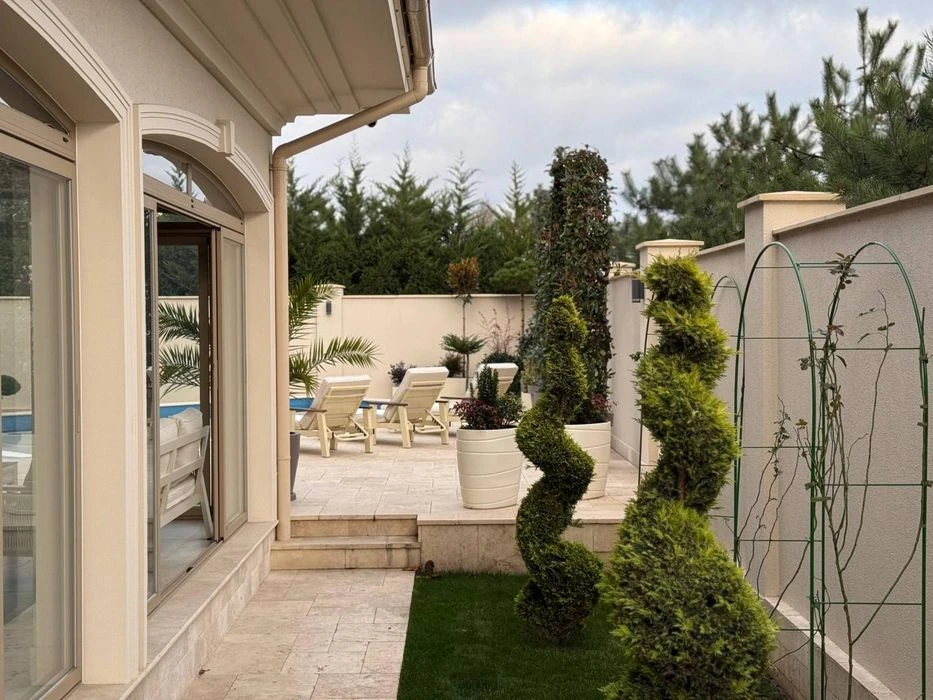 A stylish residence by the sea. Sauvignon