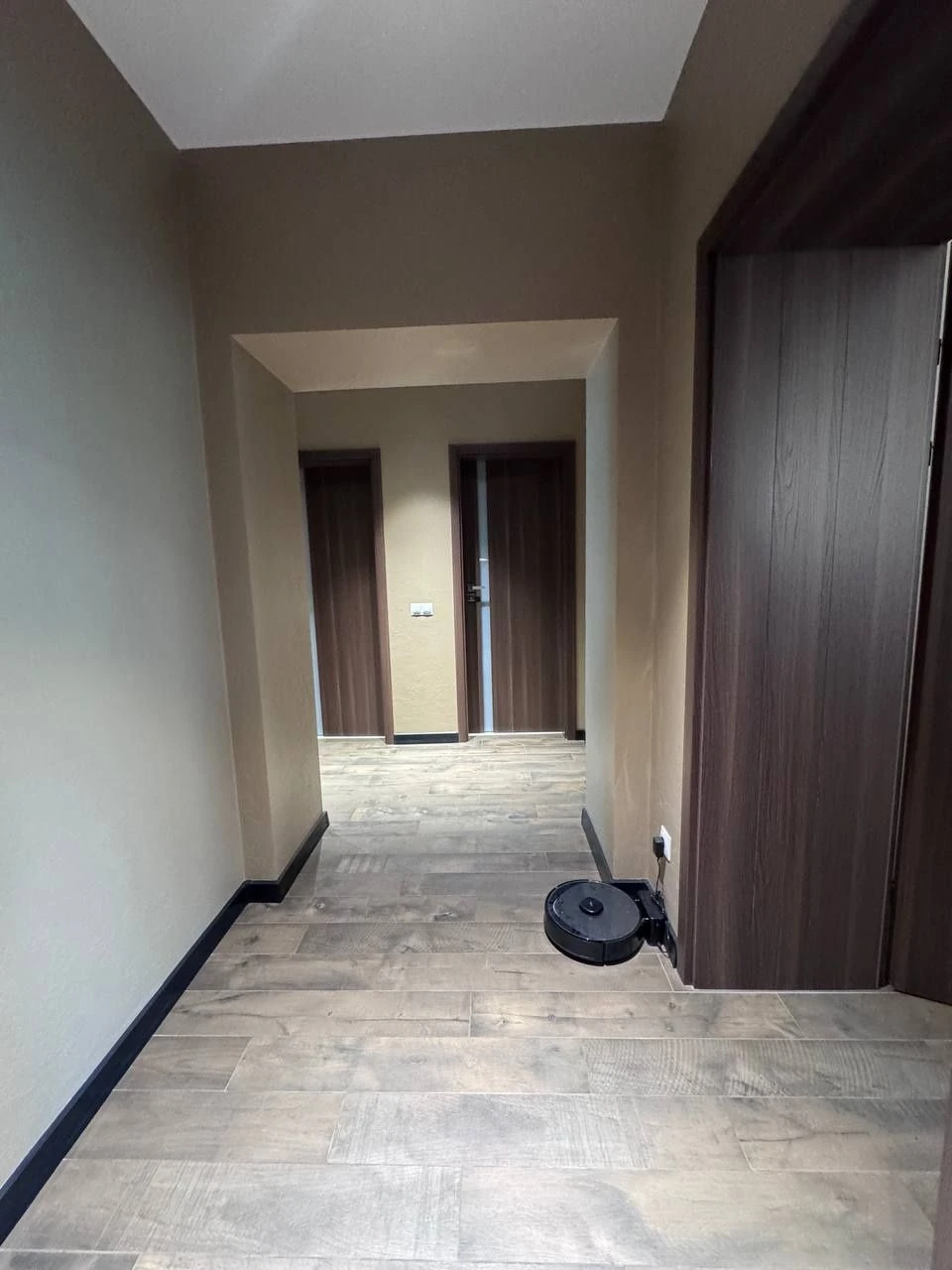 Продається 2 к квартира в центрі біля озера